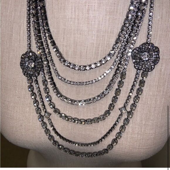 NWT White Housee Black Market Rose Statement Necklace - Picture 4 of 9